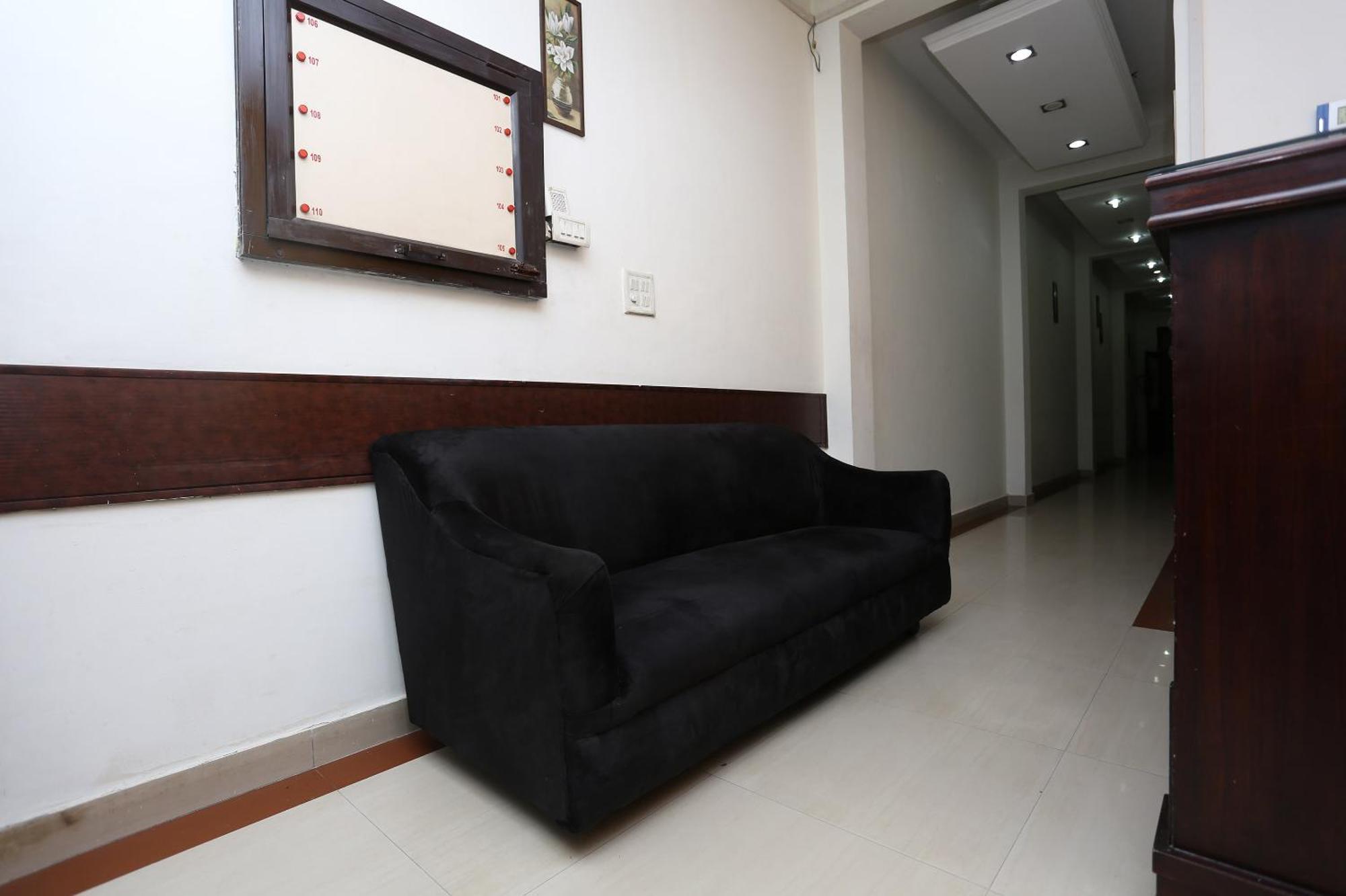 Oyo Flagship 15481 Hotel Star Karnāl Εξωτερικό φωτογραφία